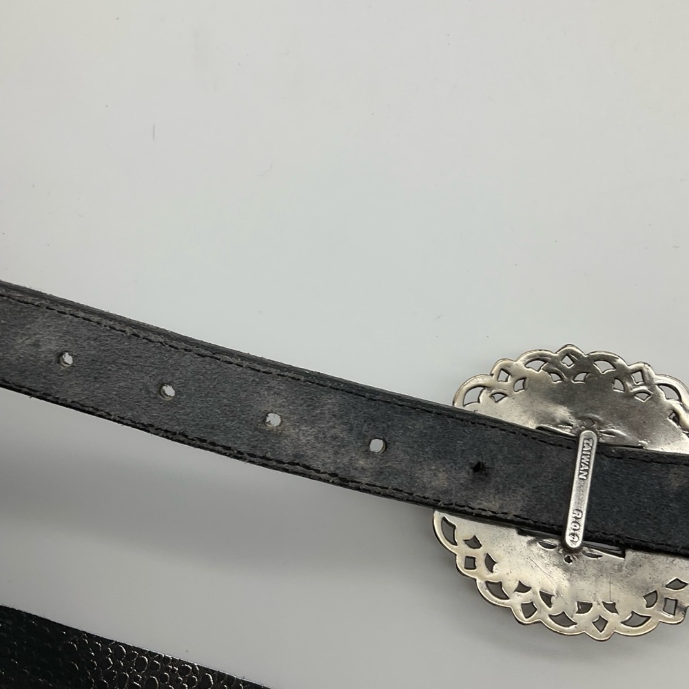 BRIGHTON CONCHO LEATHER BELT - Picture 7 of 13